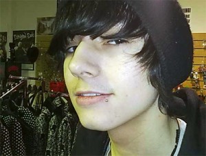 lip piercing