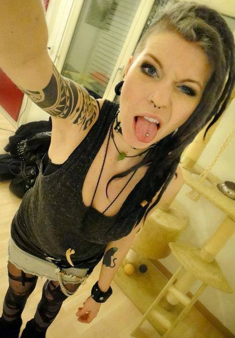 Tongue Ring Sex 117