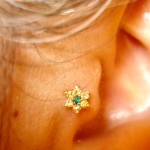 Tragus_piercing_flower