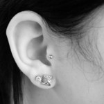 girl-tragus-piercing