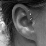 tragus-piercing-3helix